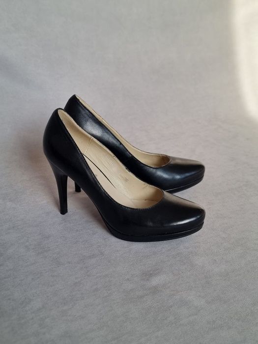 Женская обувь, классические туфли. Размер 36, 39