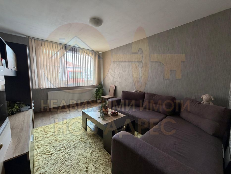 Многостаен Тухлен Апартамент с Гараж ,Газифициран и Обзаведен ,Център