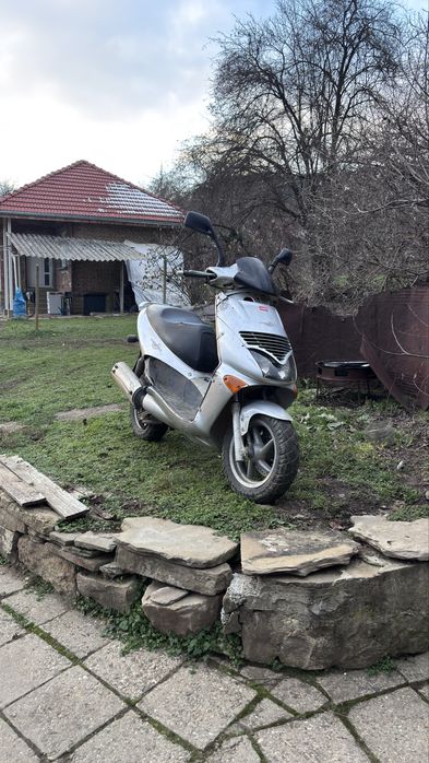 Aprilia Leonardo 125