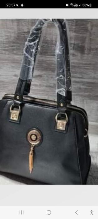 Продавам нова чанта