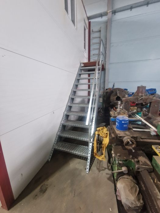 Scari metalice galvanizate