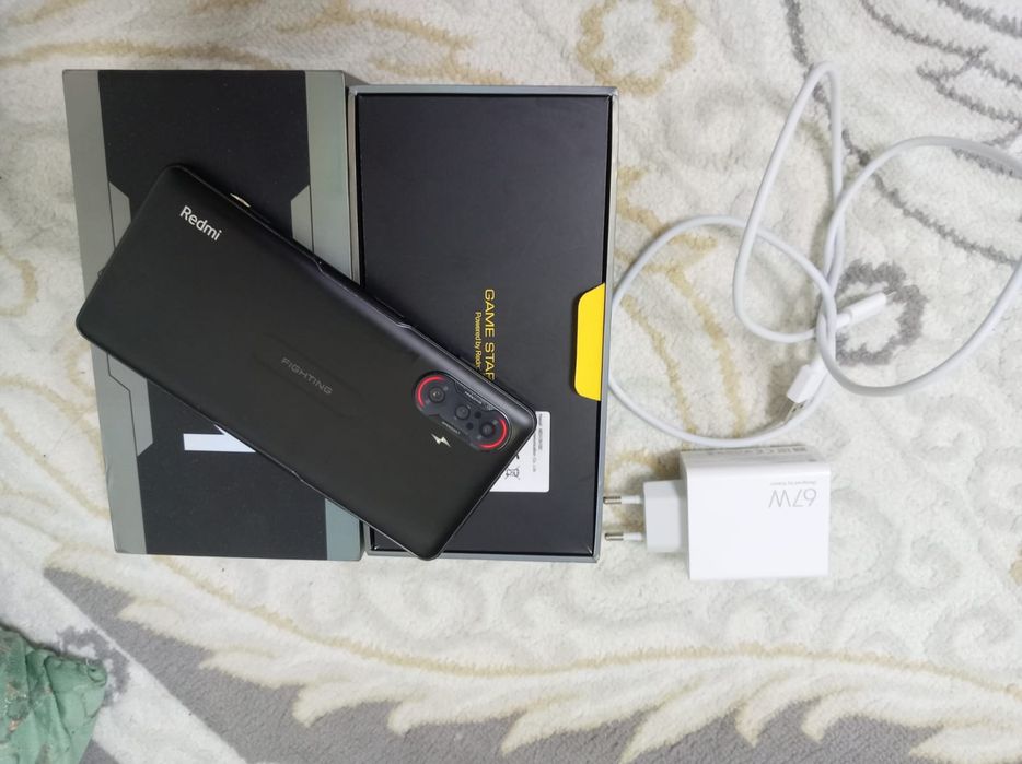 Redmi K40 Gaming 256/12 (озу 12+7)