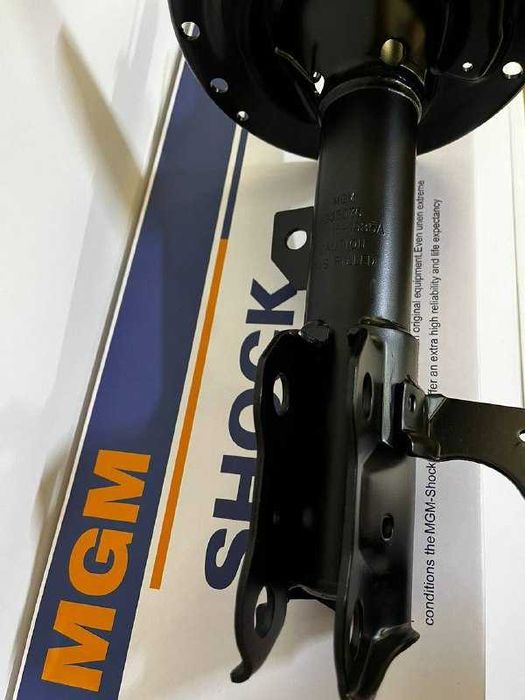 Амортизатор на Infiniti