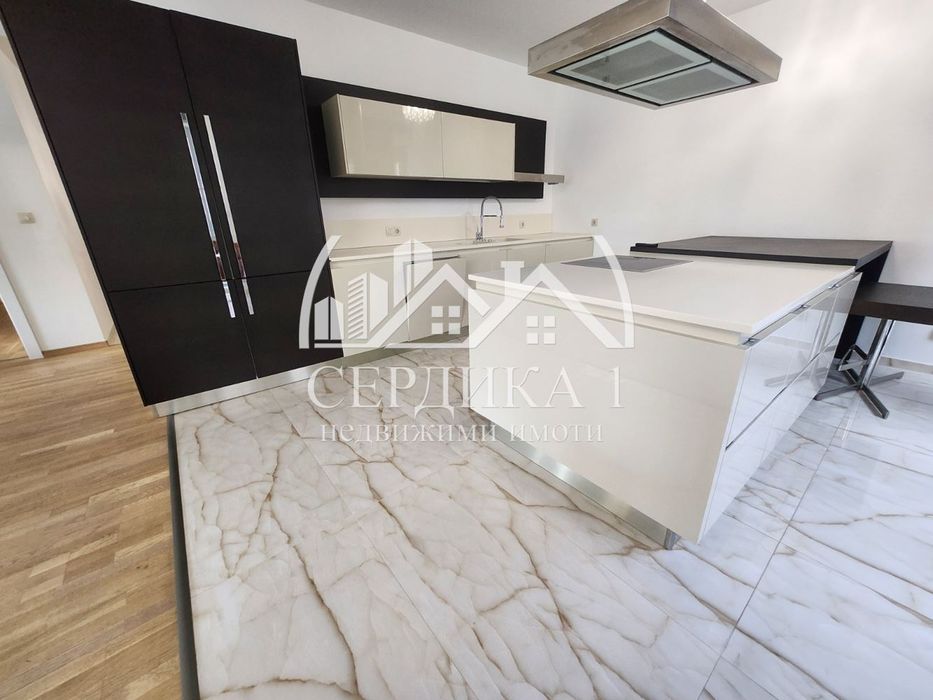 Дава се под наем Четиристаен апартамент в София, Изток - 300 кв.м за 1994.61 € - Снимка #11