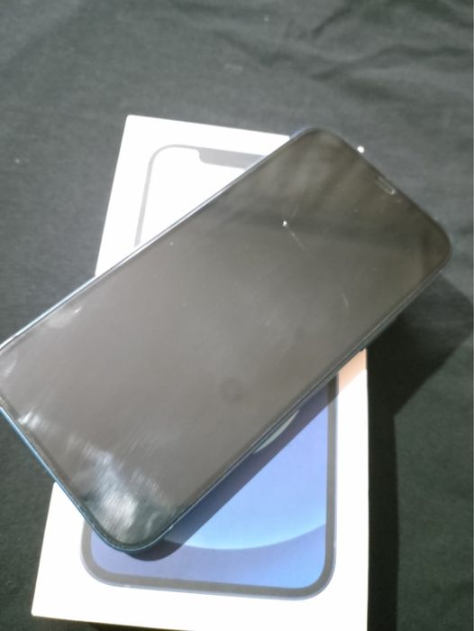 iPhone 12 с гарантией