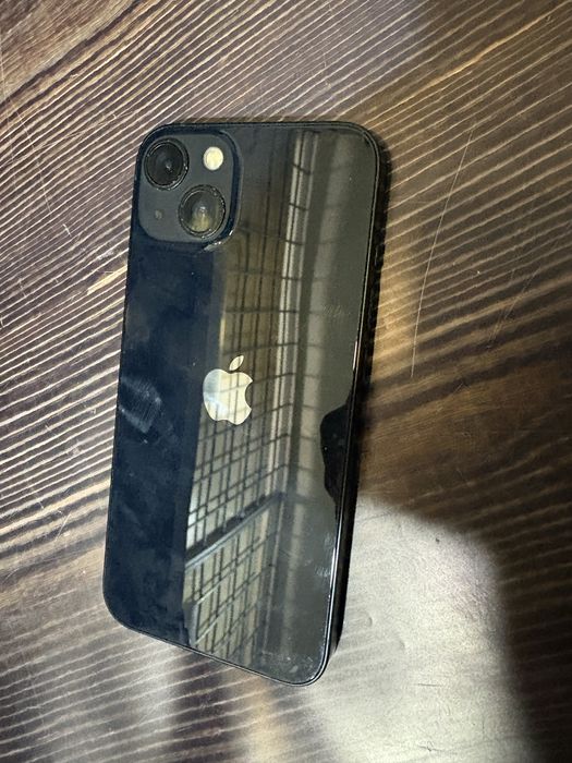 Apple iphone 13, 128gb (г Семей ул Валиханова 100/1) лот 6987