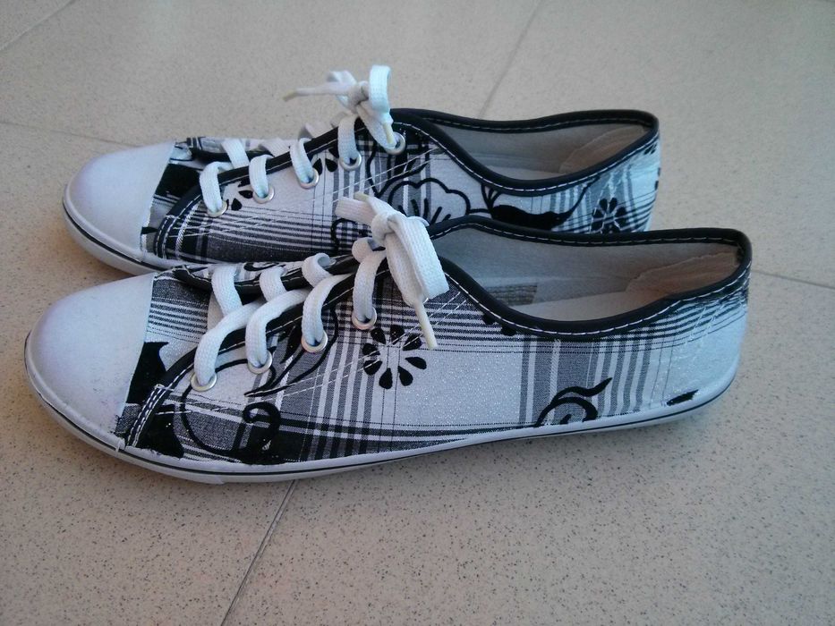 Дамски кецове със сребриста нишка