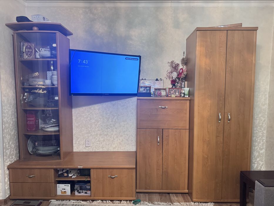 Продам стенку в зал