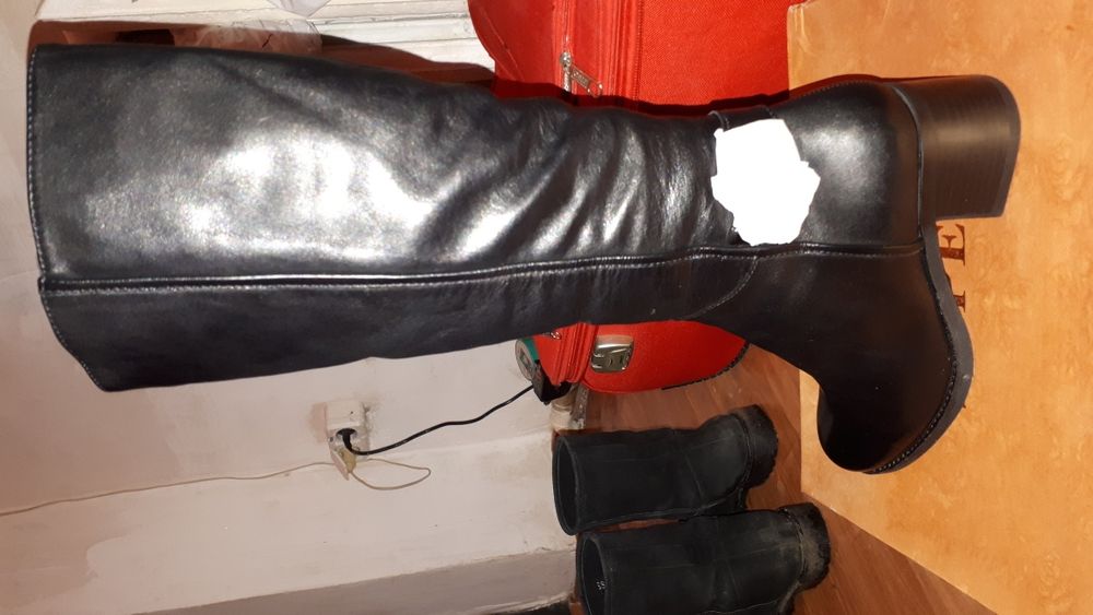 Женские кожаные сапоги