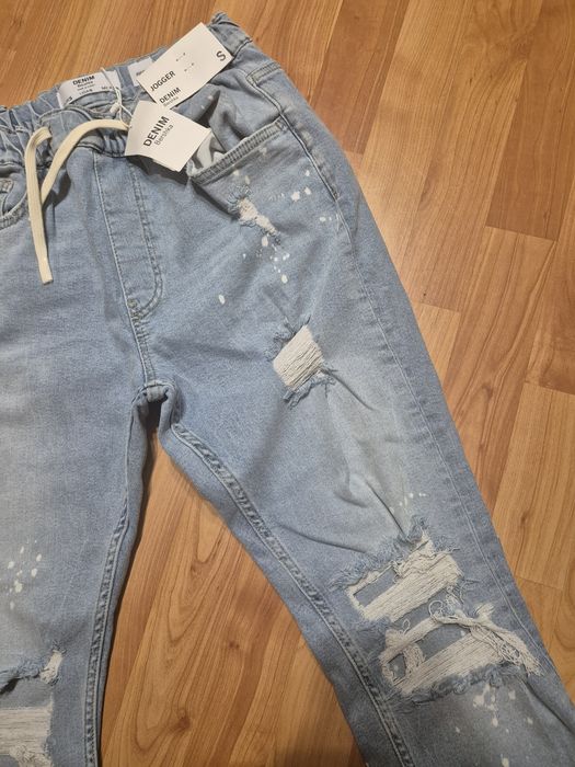 Чисто нови дънки Bershka -M размер