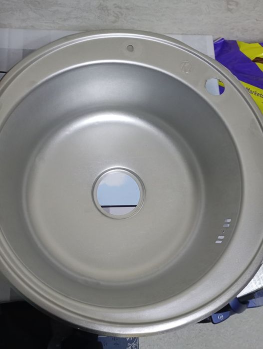 Срочно мойка для кухни в отличном состоянии