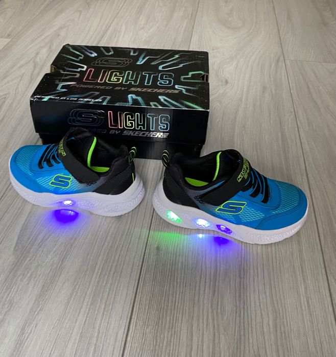 Skechers mărimea 24