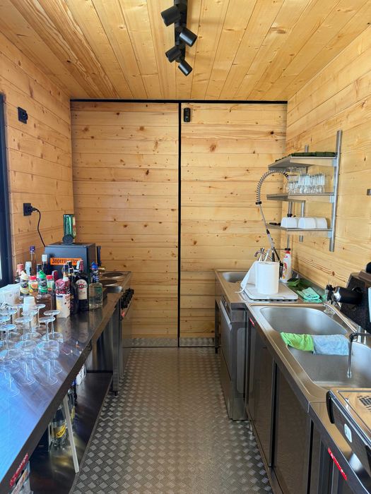 De vânzare – Container Maritim Transformat în Cocktail Bar Premium