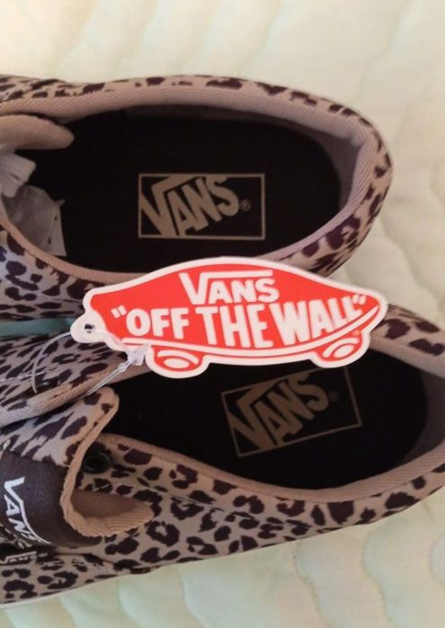 Tenesi originali damă noi nouți Vans Off the Wall Nr 41
