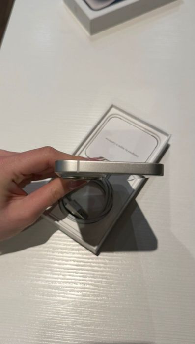 iPhone 14 128GB starlight