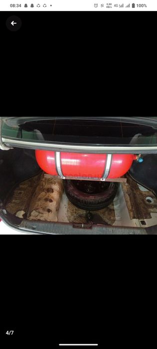 Lacetti 1.8L sotiladi