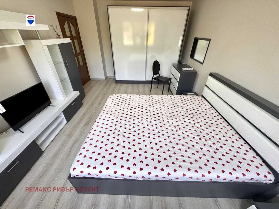 Дава се под наем Едностаен апартамент в Русе, Дружба 1 - 55 кв.м за 306 € - Снимка #2