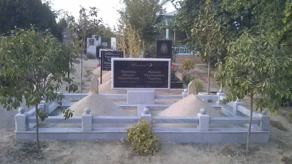 Памятники из мрамора и гранита