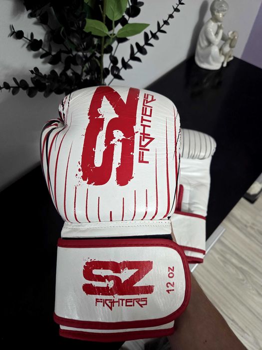 Боксови ръкавици SZ FIGHTERS 12oz Бели с червено