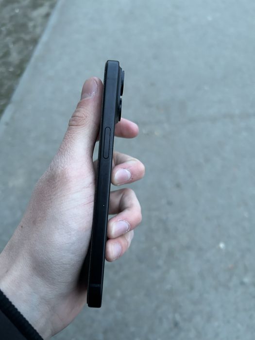 Продам iphone 15 128гб