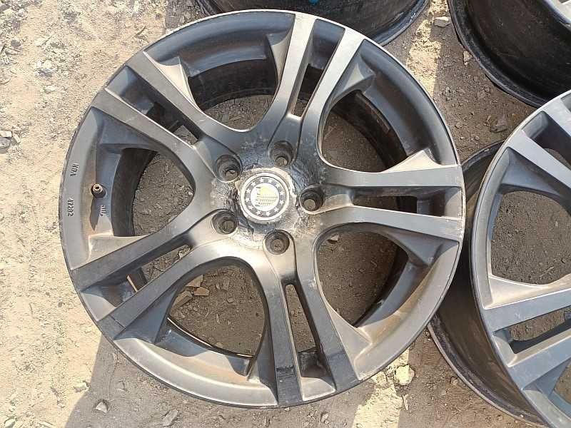 Продам оригинальные легкосплавные диски "Platin"