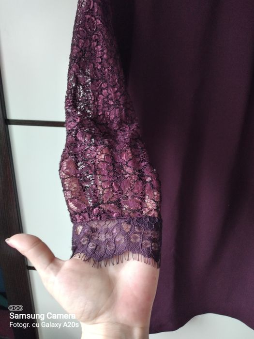 Vând rochii impecabile