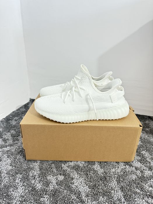 Adidas Yeezy Boost v2 triple white