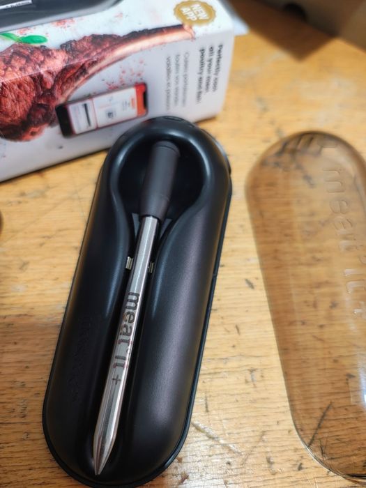 Termometru smart  pt gatit  model mastrad meat it+
