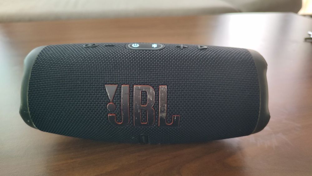 Vând JBL Charge 5