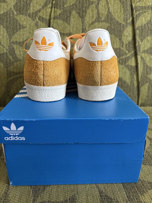 Нови велурени маратонки Adidas Gazelle originals
