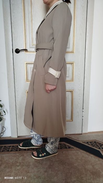 Продается тренч.