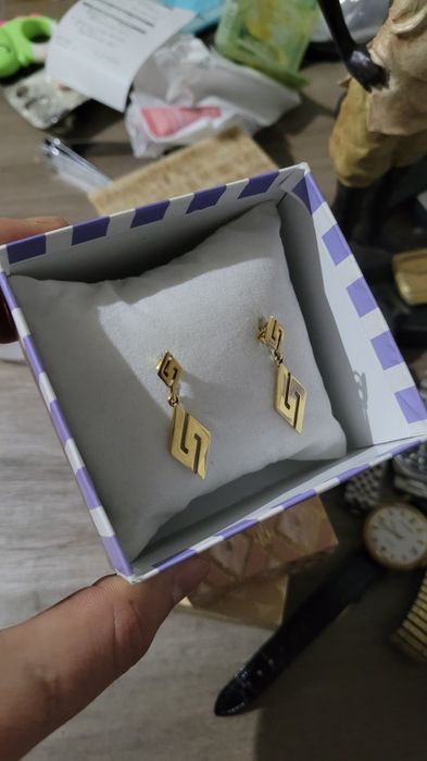 Vand cercei din aur 14k Noi
