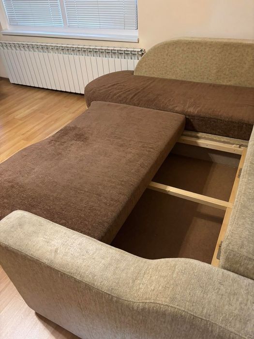 Разтегателен ъглов диван