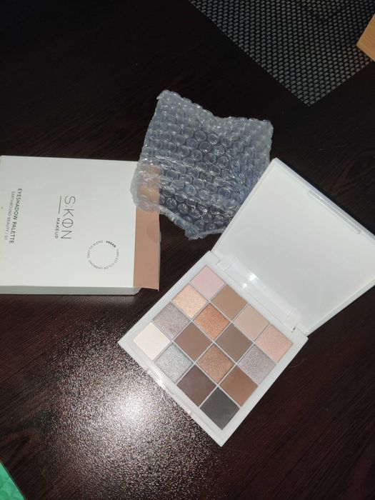 S:KØN Eyeshadow palette