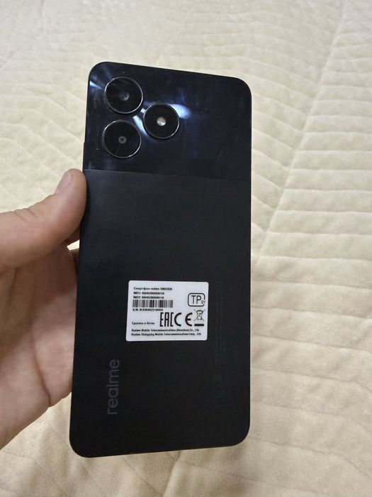 Realmi C51 в хорошем состоянии