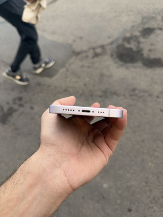 Продам IPhone 14 128gb