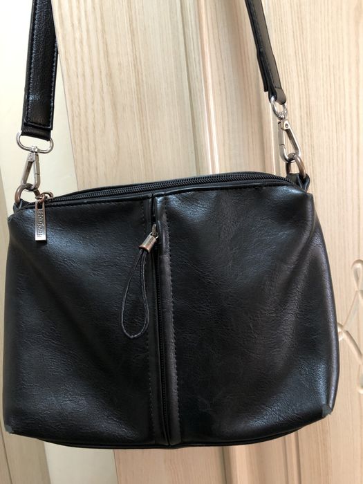 Продам сумку черного цвета