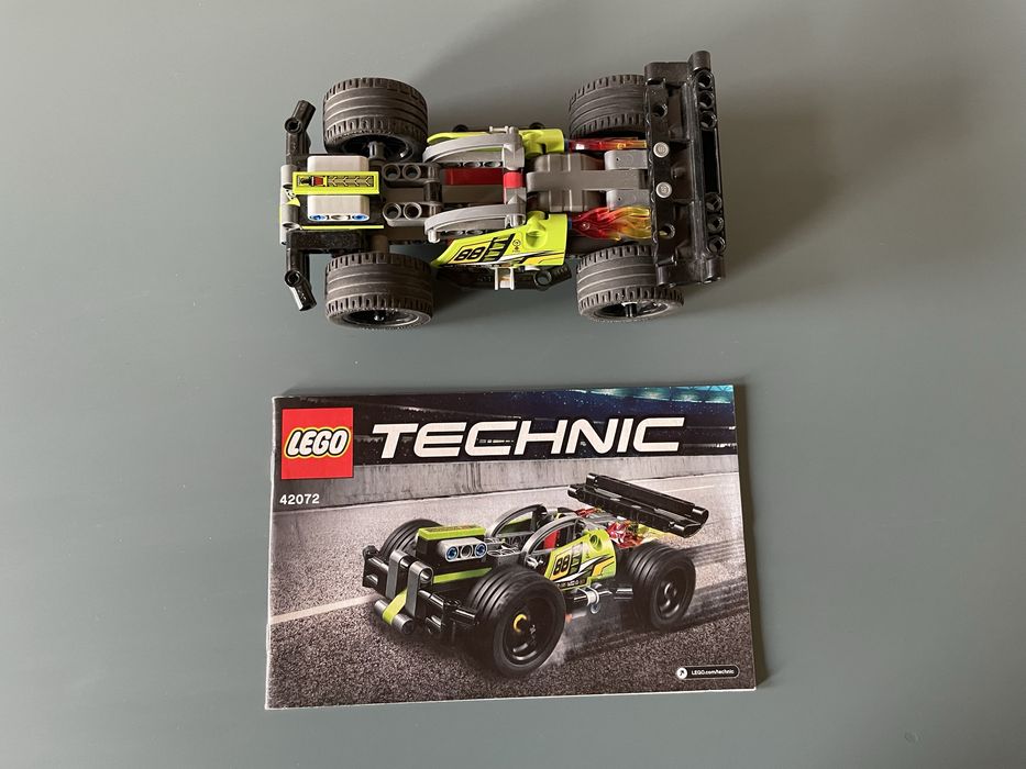 LEGO Technic Avion de acrobații 42044 și TROSC! 42072