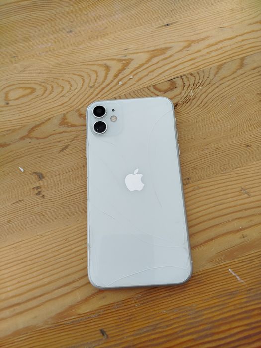 Iphone 11 xotira 128GB