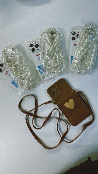 Продам чехлы на айфон