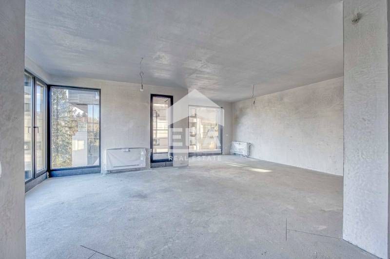 Продава се Тристаен апартамент в София, Лозенец - 172 кв.м за 3878 €/кв.м - Снимка #2