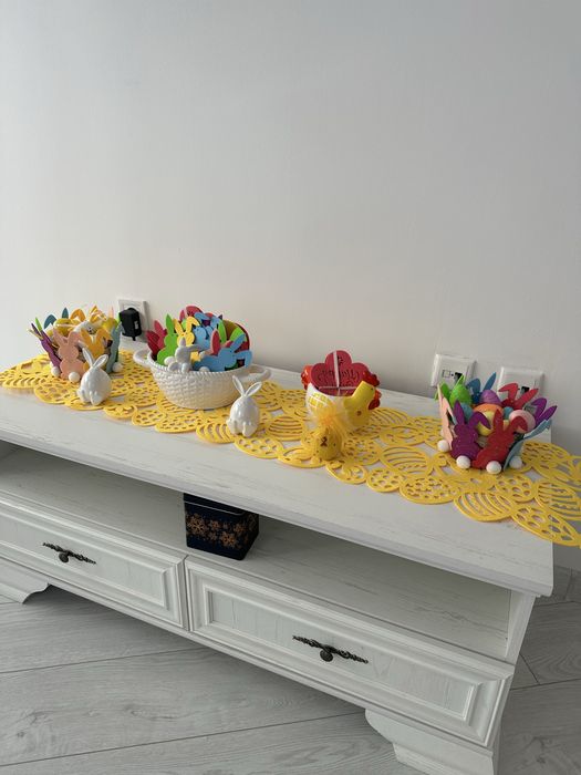 Декор, чинии на Великден