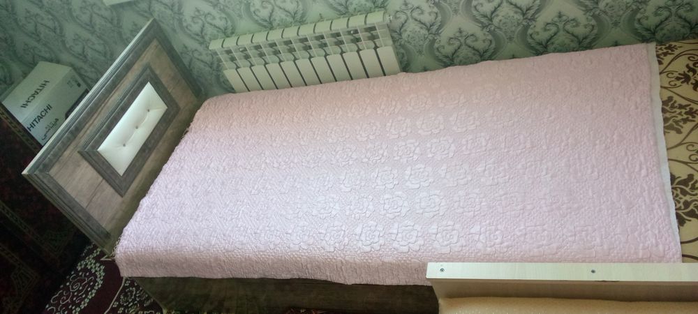 yumshoq mebel kravat sotiladi