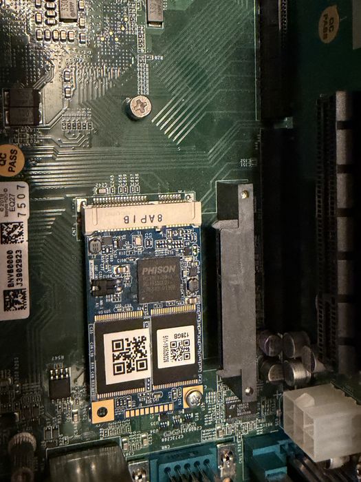 Mini pc nuvo 6002 fanless i7