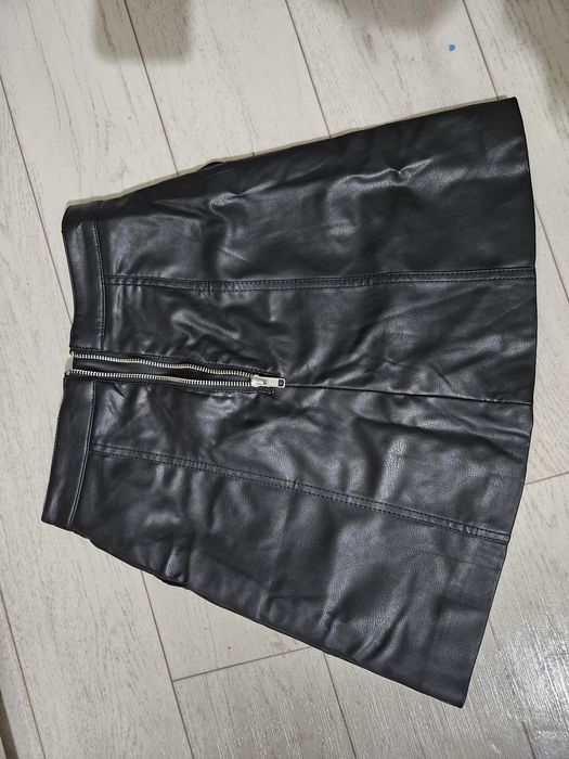 Продам новую кожаную юбку, одета один раз