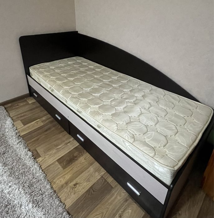 Продам мебель в детскую