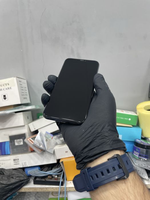 Iphone 11 pro 256Gb sotuvda