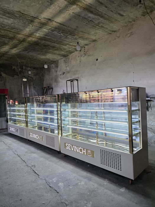 Витринный холодильник