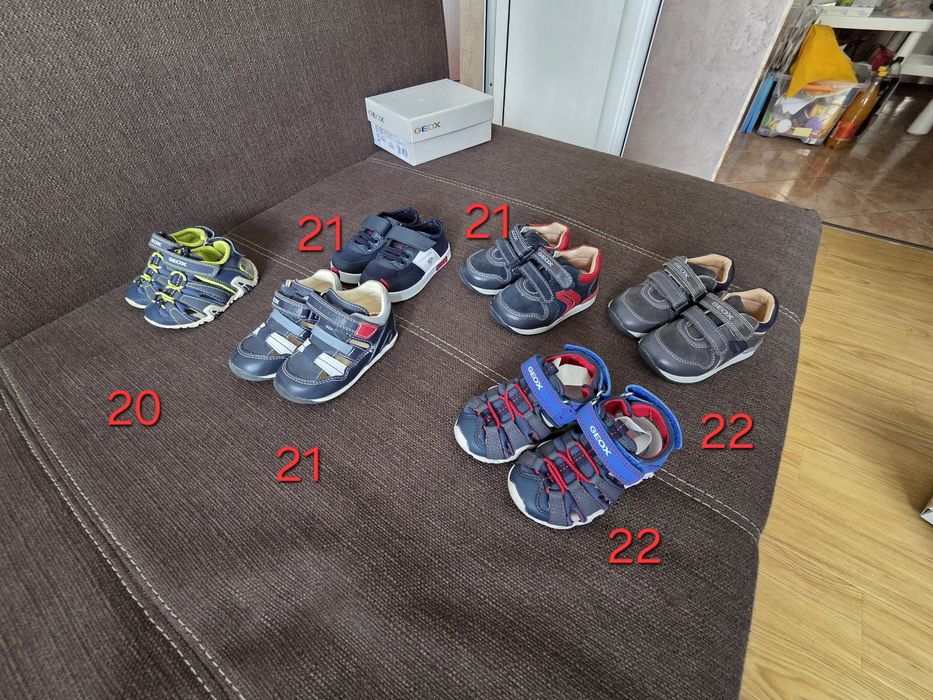 Vand incaltari copii sport marimi 20, 21, 22 si sandale noi