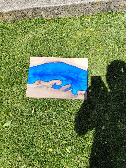 Дъска за мезета дъб орех и смола.Идеален подарък за любим човек